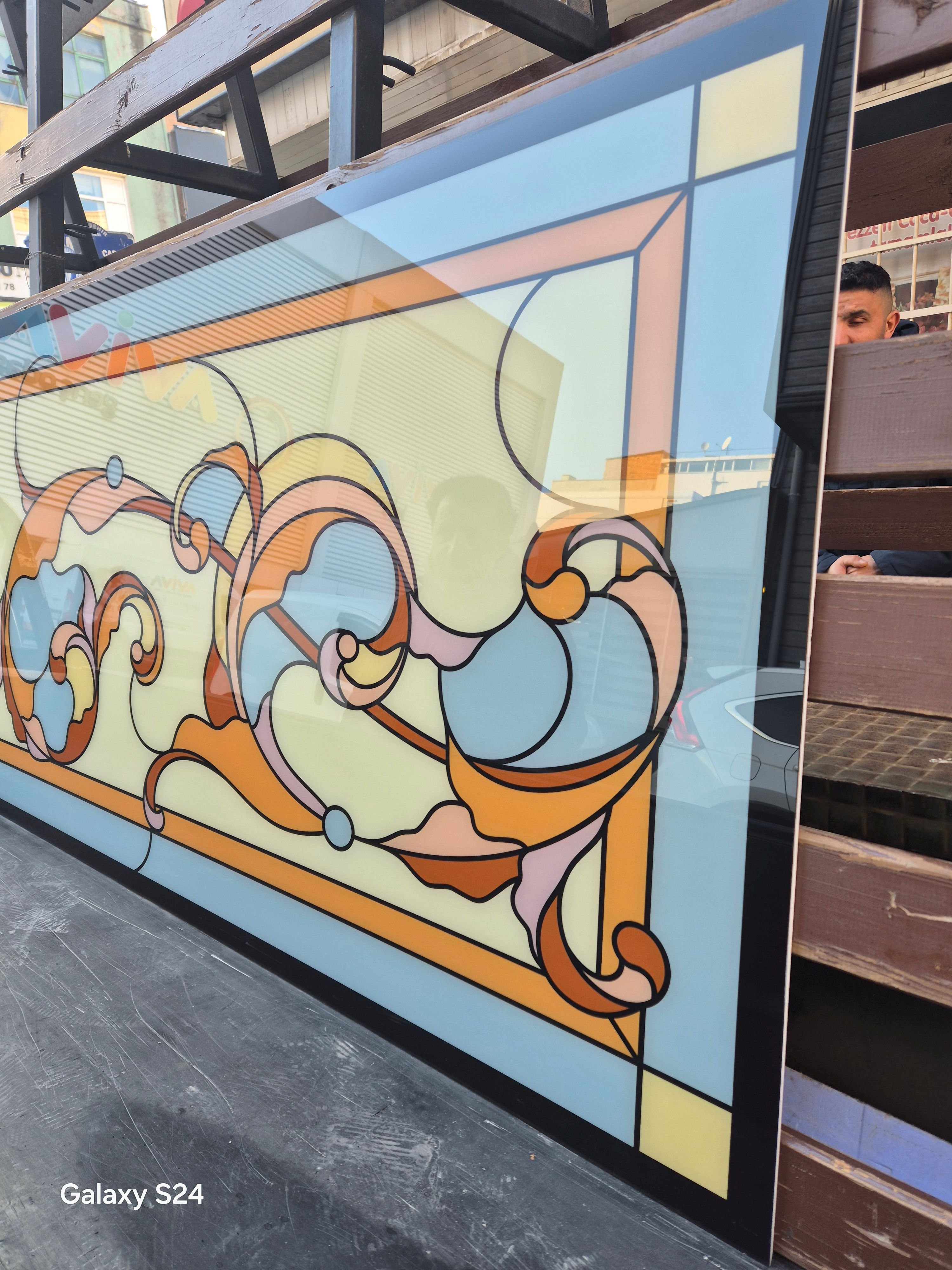 Pastel renkli özel desenli büyük dekoratif cam panel